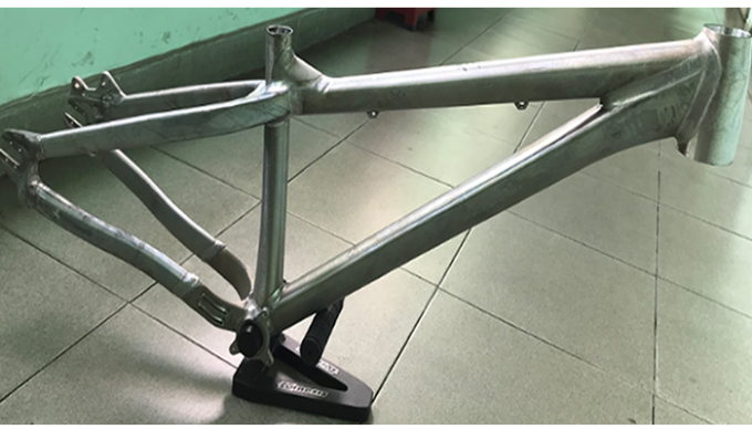 26er Aluminium BMX Dirt Jump Bike Frame Diperkuat 100-120mm Perjalanan 0