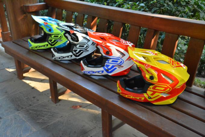 MTB Ringan Sepeda Mountain Bike Full Face Helmet Turunan Dewasa 1